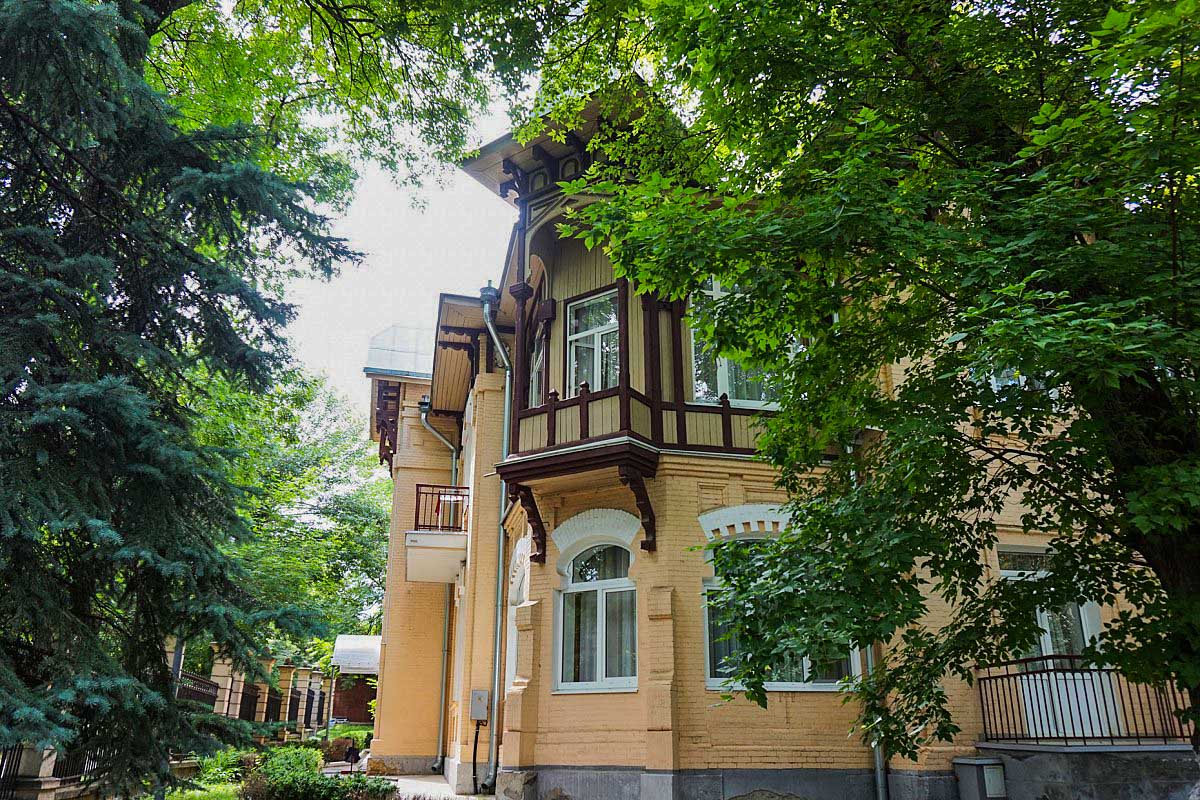Корпус «Дача генерала Макарова» в санатории Шахтер Ессентуки - фотография